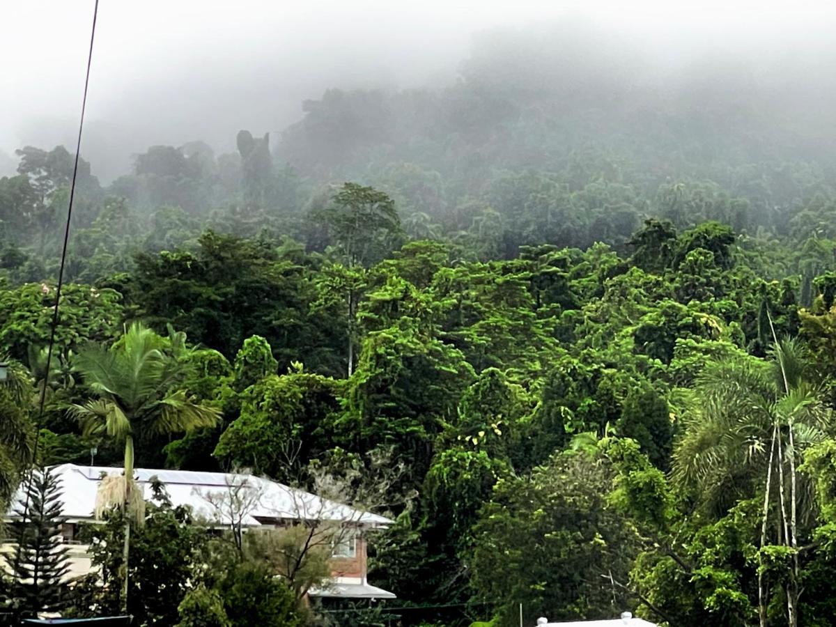 Babinda Quarters Hotel Bagian luar foto