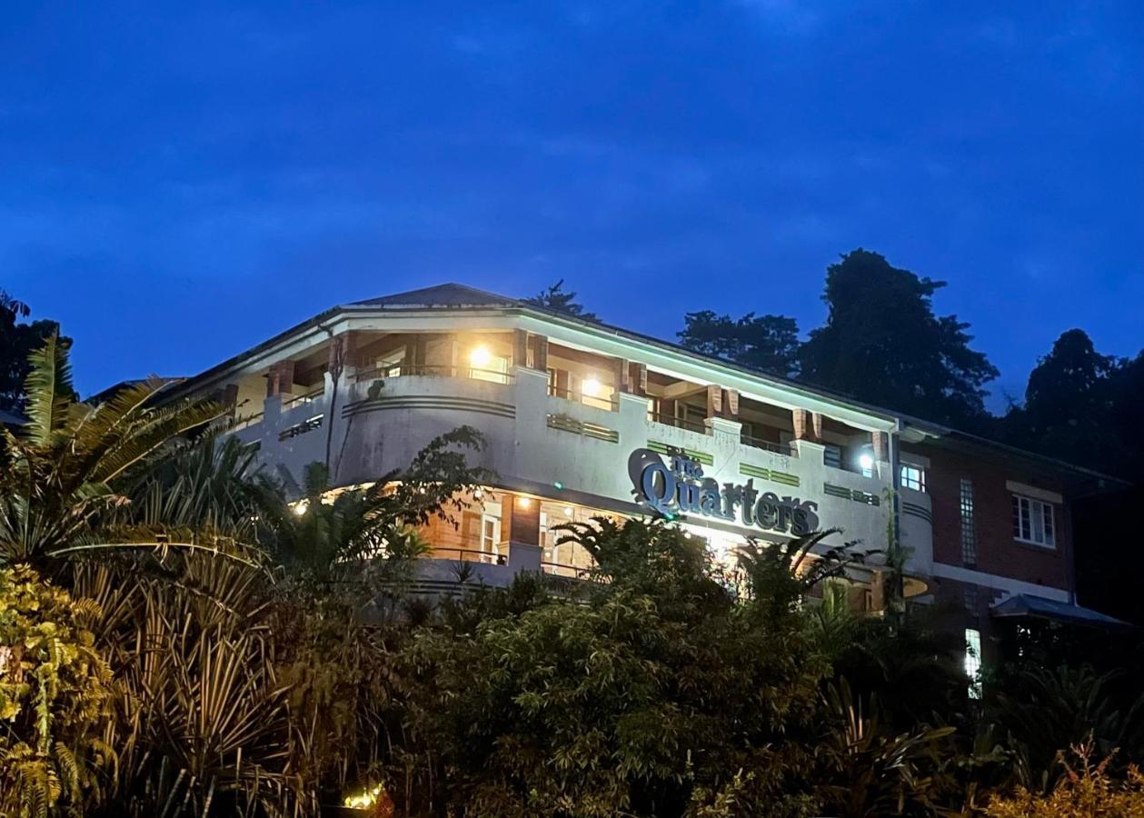 Babinda Quarters Hotel Bagian luar foto