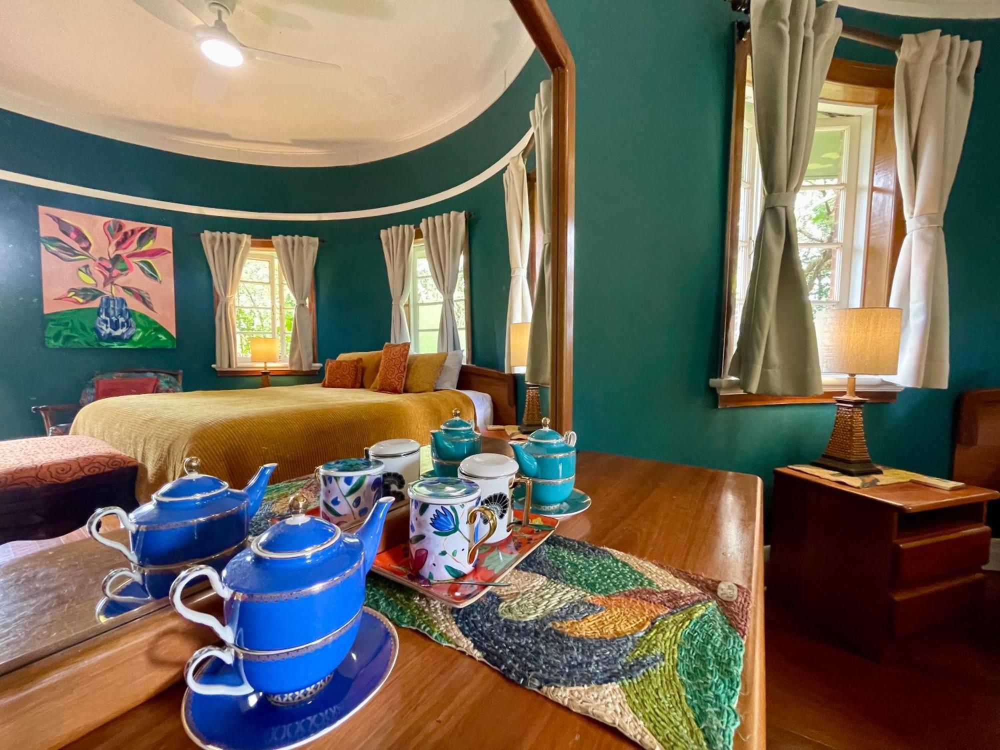 Babinda Quarters Hotel Bagian luar foto